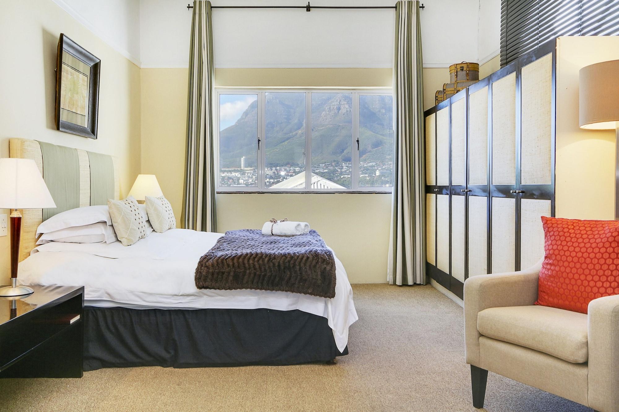 Liberty Lodge Guest House Cape Town Ngoại thất bức ảnh