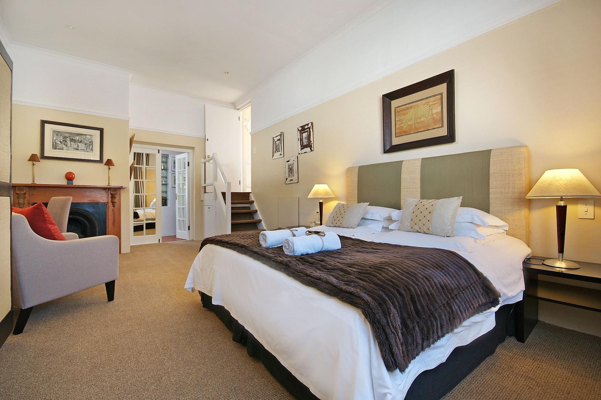 Liberty Lodge Guest House Cape Town Ngoại thất bức ảnh