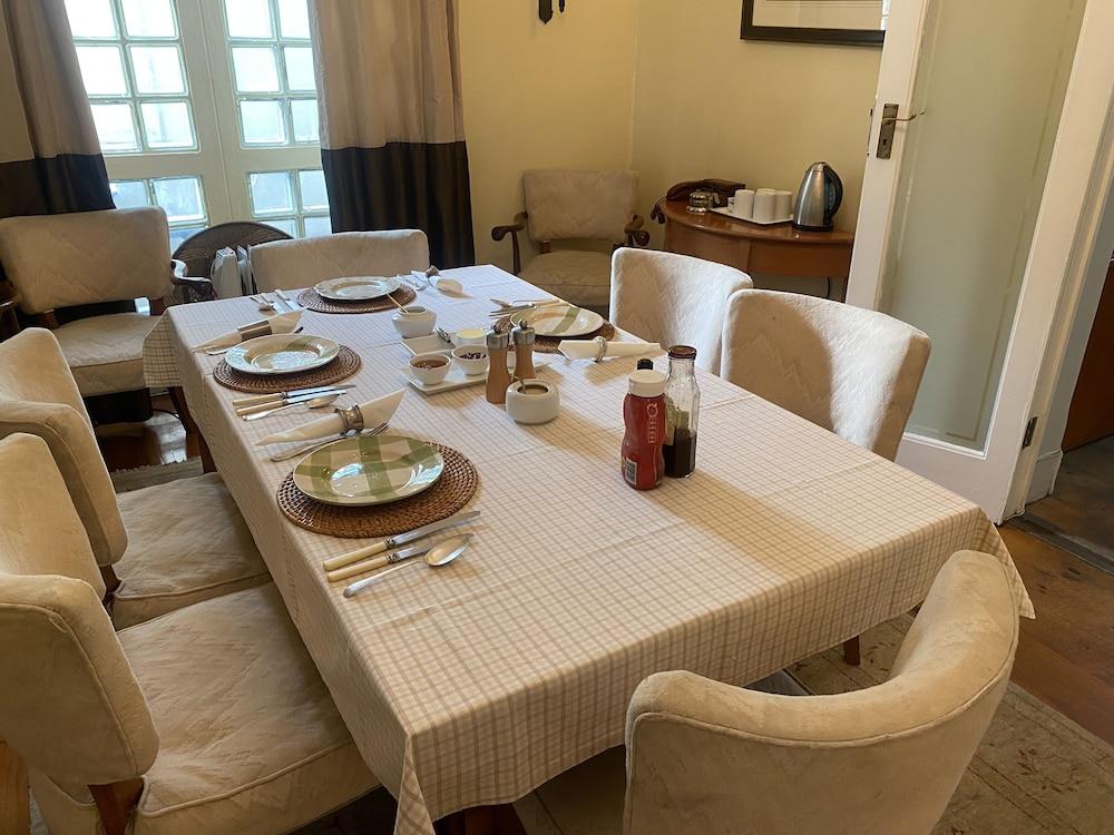 Liberty Lodge Guest House Cape Town Ngoại thất bức ảnh