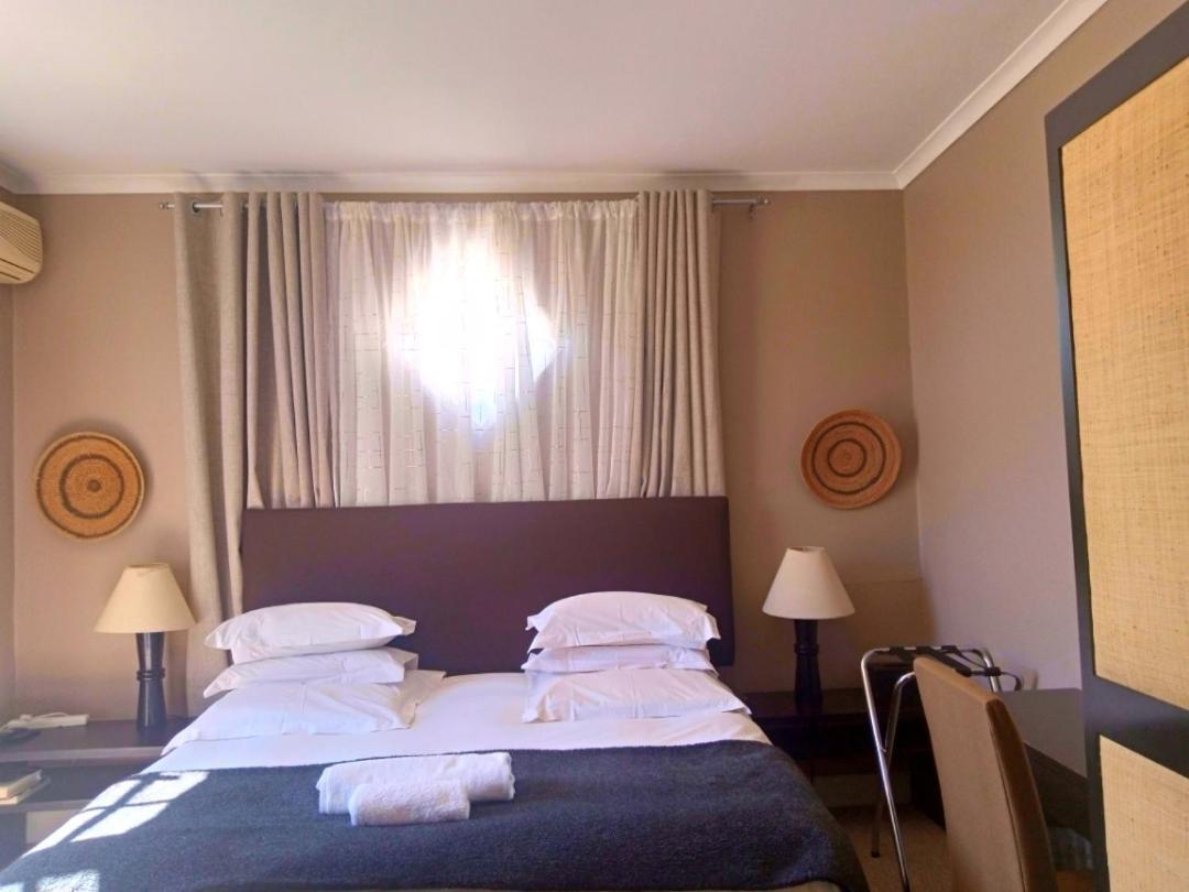 Liberty Lodge Guest House Cape Town Ngoại thất bức ảnh