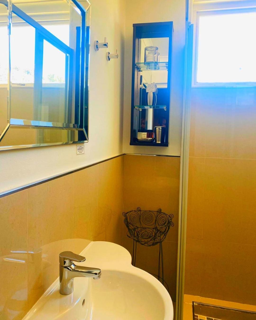 Liberty Lodge Guest House Cape Town Ngoại thất bức ảnh