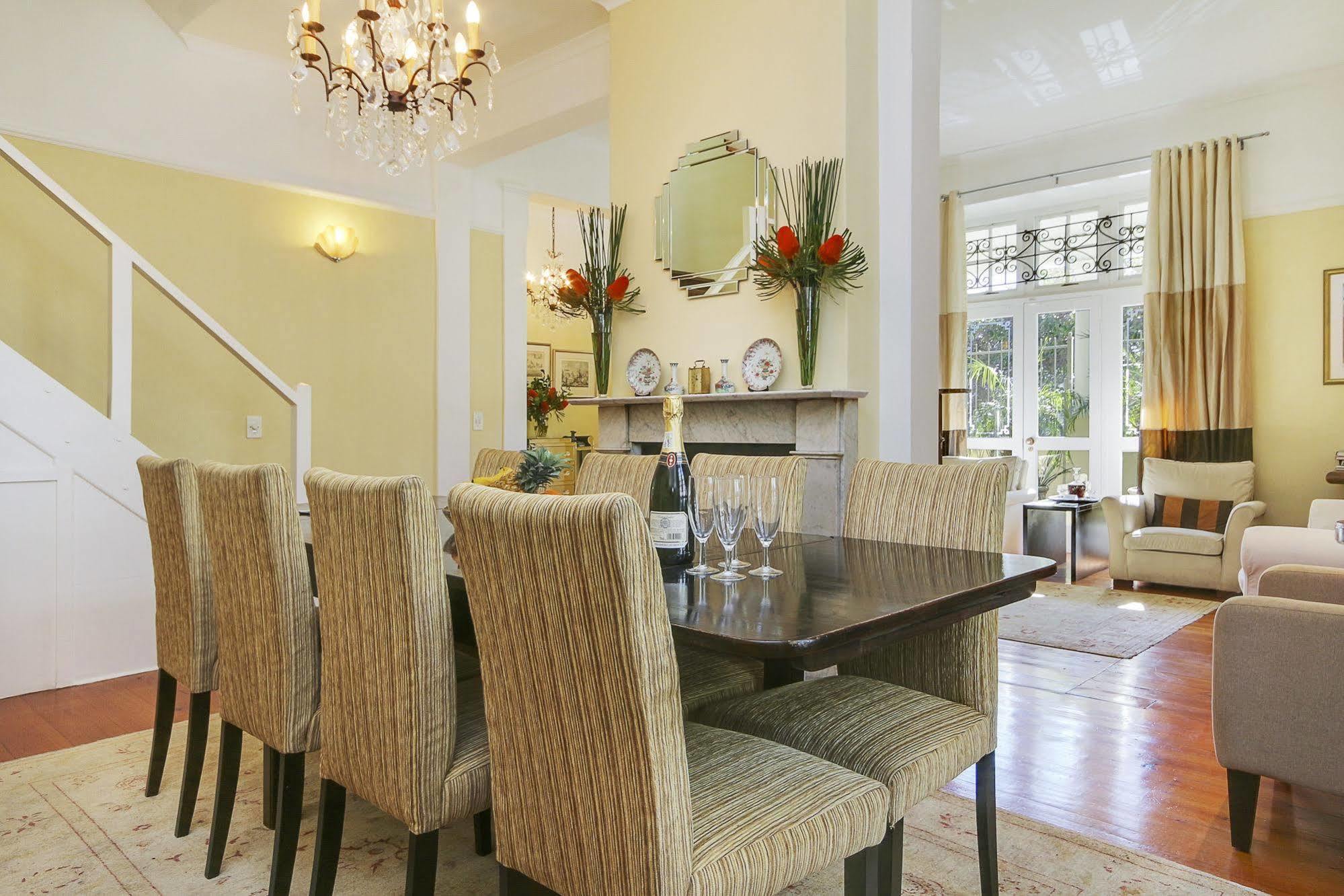 Liberty Lodge Guest House Cape Town Ngoại thất bức ảnh